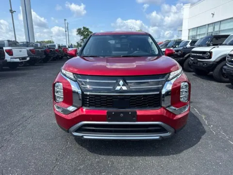 Another view of 2025 Mitsubishi Outlander SE for sale in Lowell, MI at Zeigler Ford of Lowell