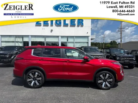Red 2025 Mitsubishi Outlander SE for sale in Lowell, MI