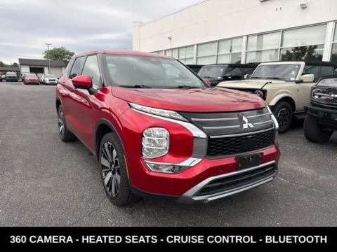 Photos of 2025 Mitsubishi Outlander SE for sale in Lowell, MI at Zeigler Ford of Lowell