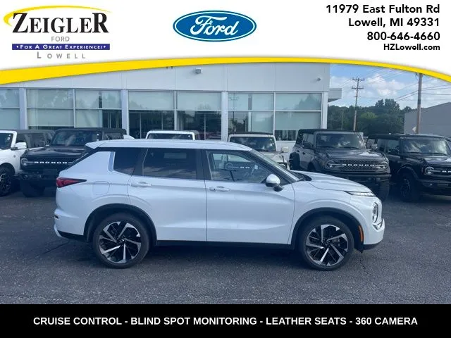 White 2024 Mitsubishi Outlander SE for sale in Lowell, MI