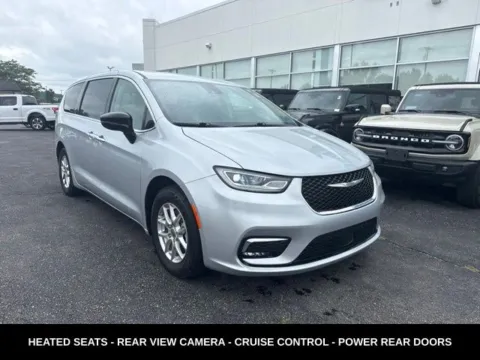 More photos of 2024 Chrysler Pacifica Touring L at Zeigler Ford of Lowell, MI