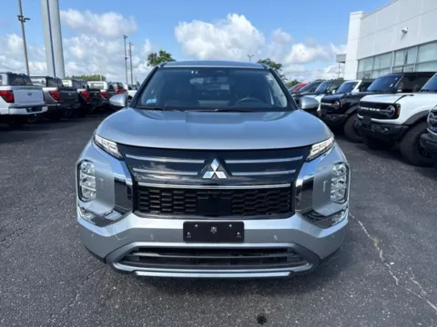 Another view of 2025 Mitsubishi Outlander SE for sale in Lowell, MI at Zeigler Ford of Lowell