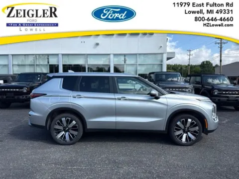 Silver 2025 Mitsubishi Outlander SE for sale in Lowell, MI