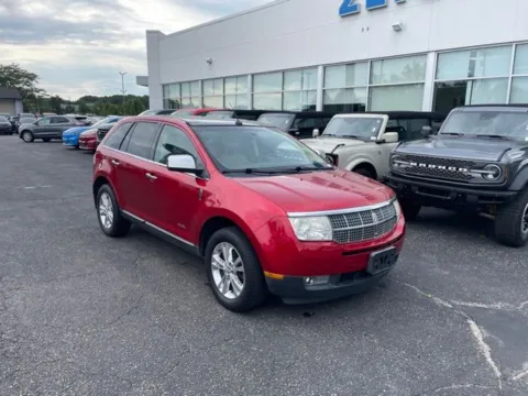 More photos of 2010 Lincoln MKX at Zeigler Ford of Lowell, MI