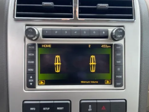 More photos of 2010 Lincoln MKX at Zeigler Ford of Lowell, MI