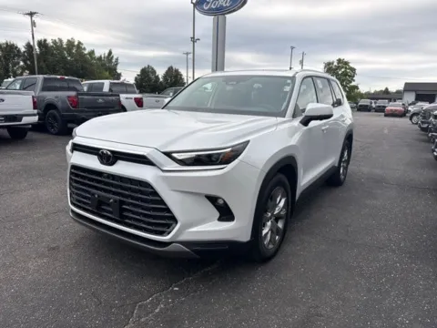 More photos of 2026 Toyota Grand Highlander Platinum at Zeigler Ford of Lowell, MI