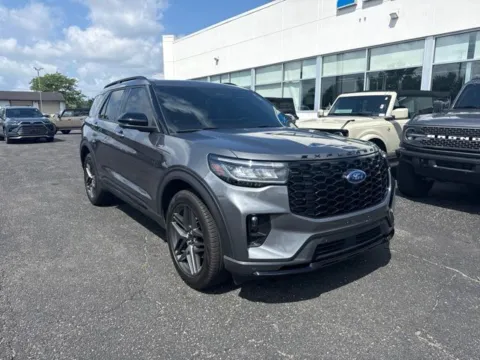 Photos of 2025 Ford Explorer ST-Line for sale in Lowell, MI at Zeigler Ford of Lowell