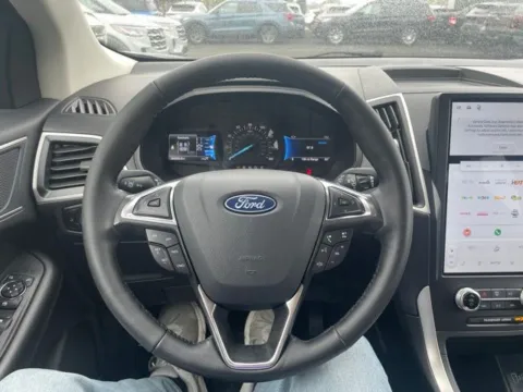 Another view of 2024 Ford Edge SEL for sale in Lowell, MI at Zeigler Ford of Lowell
