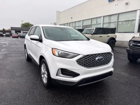 Photos of 2024 Ford Edge SEL for sale in Lowell, MI at Zeigler Ford of Lowell