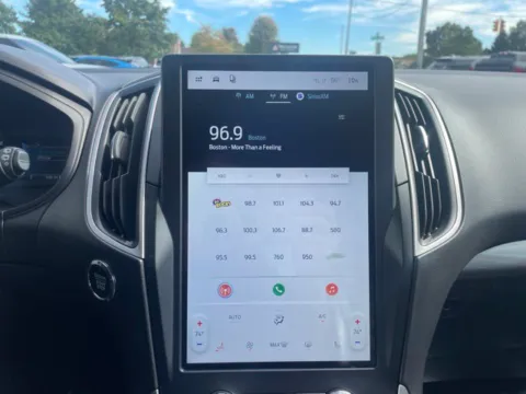 More photos of 2024 Ford Edge SEL at Zeigler Ford of Lowell, MI