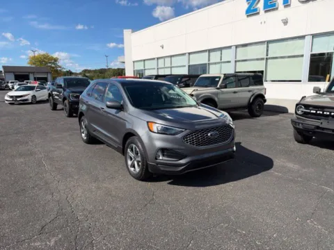More photos of 2024 Ford Edge SEL at Zeigler Ford of Lowell, MI