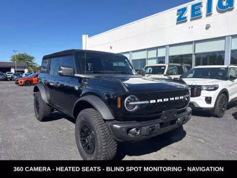 More photos of 2023 Ford Bronco Wildtrak at Zeigler Ford of Lowell, MI