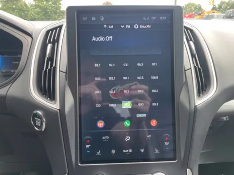 More photos of 2024 Ford Edge SEL at Zeigler Ford of Lowell, MI