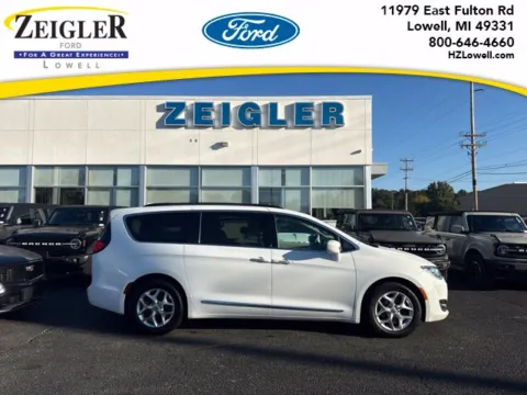 White 2017 Chrysler Pacifica Touring L for sale in Lowell, MI