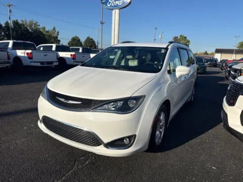 More photos of 2017 Chrysler Pacifica Touring L at Zeigler Ford of Lowell, MI