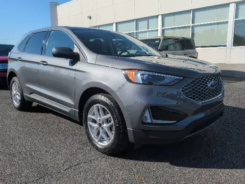 Photos of 2024 Ford Edge SEL for sale in Lowell, MI at Zeigler Ford of Lowell