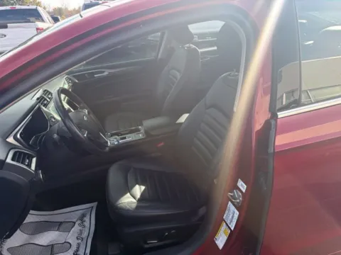 Photos of 2017 Ford Fusion SE for sale in Lowell, MI at Zeigler Ford of Lowell