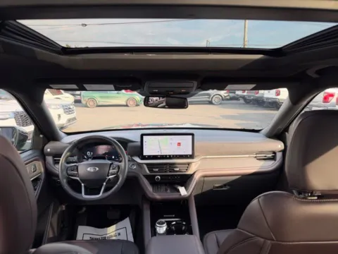 Photos of 2025 Ford Explorer Platinum for sale in Lowell, MI at Zeigler Ford of Lowell
