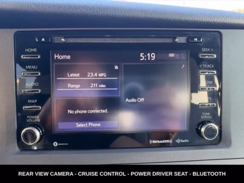 More photos of 2020 Toyota Sienna LE at Zeigler Ford of Lowell, MI