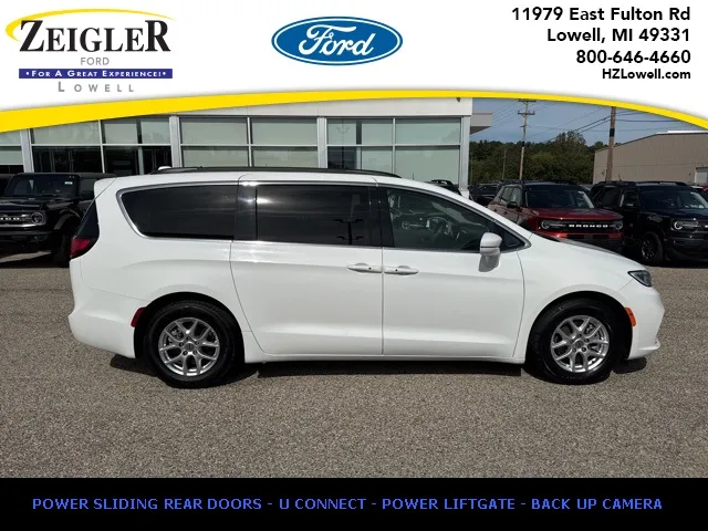 2022 Chrysler Pacifica Touring L for sale in Lowell, MI