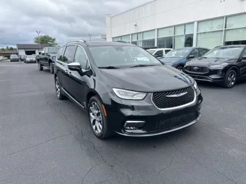 Photos of 2021 Chrysler Pacifica Limited for sale in Lowell, MI at Zeigler Ford of Lowell