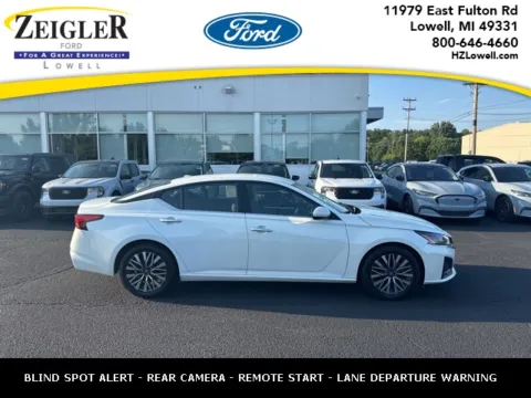 White 2023 Nissan Altima 2.5 SV for sale in Lowell, MI