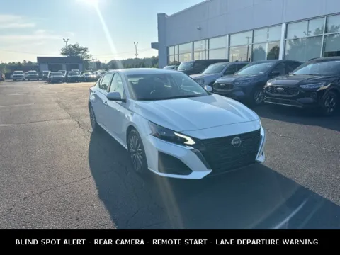 More photos of 2023 Nissan Altima 2.5 SV at Zeigler Ford of Lowell, MI