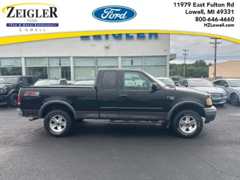 Black 2003 Ford F-150 XLT for sale in Lowell, MI