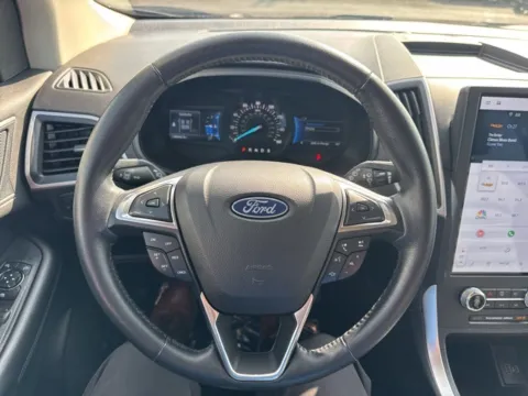 Photos of 2023 Ford Edge SEL for sale in Lowell, MI at Zeigler Ford of Lowell