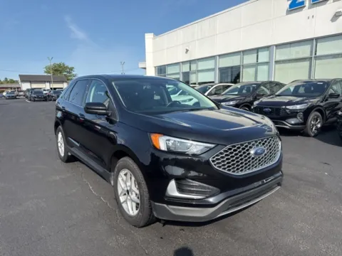 More photos of 2023 Ford Edge SEL at Zeigler Ford of Lowell, MI