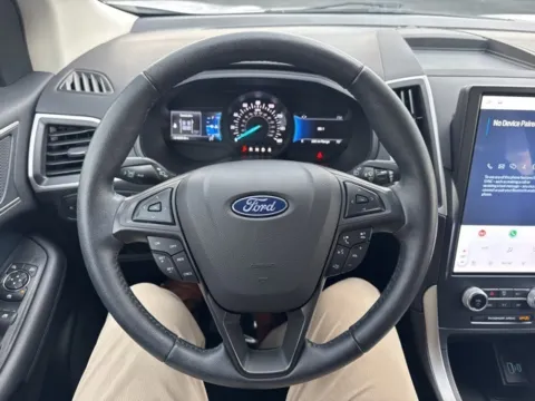 Photos of 2022 Ford Edge SEL for sale in Lowell, MI at Zeigler Ford of Lowell