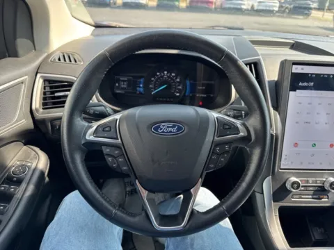 Photos of 2022 Ford Edge SEL for sale in Lowell, MI at Zeigler Ford of Lowell