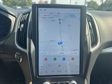 More photos of 2022 Ford Edge SEL at Zeigler Ford of Lowell, MI