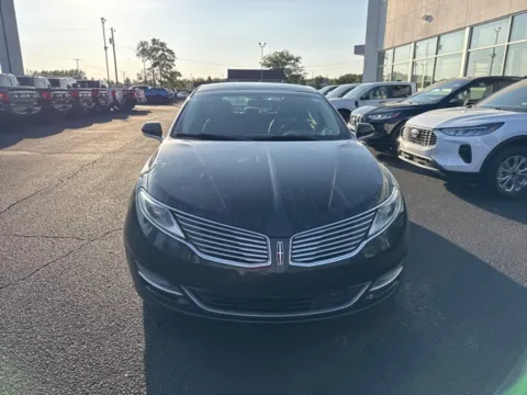 More photos of 2015 Lincoln MKZ at Zeigler Ford of Lowell, MI