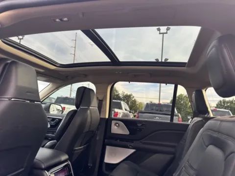 More photos of 2021 Lincoln Aviator Reserve at Zeigler Ford of Lowell, MI