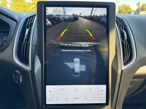 More photos of 2024 Ford Edge SEL at Zeigler Ford of Lowell, MI
