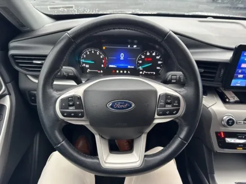 Photos of 2022 Ford Explorer XLT for sale in Lowell, MI at Zeigler Ford of Lowell