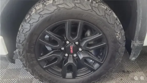 More photos of 2022 GMC Sierra 1500 Elevation at Zeigler GMC of Holland, MI