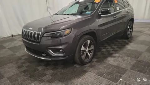 Gray 2022 Jeep Cherokee Limited for sale in Holland, MI