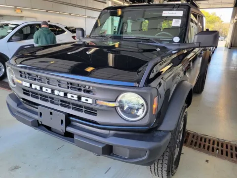 Black 2025 Ford Bronco Big Bend for sale in Holland, MI