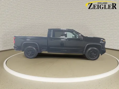 More photos of 2024 Chevrolet Silverado 3500HD High Country at Zeigler GMC of Holland, MI