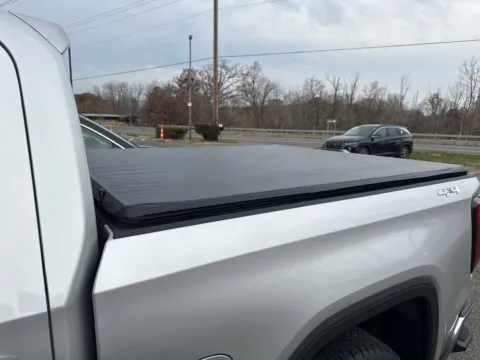 More photos of 2019 GMC Sierra 1500 SLT at Zeigler GMC of Holland, MI