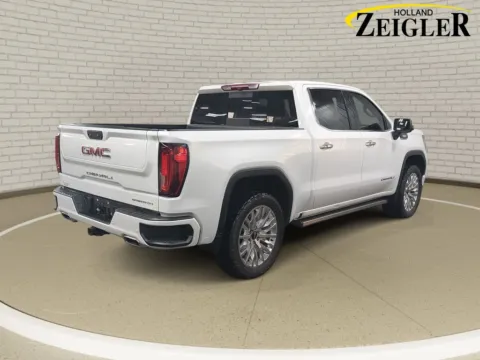 More photos of 2022 GMC Sierra 1500 Denali at Zeigler GMC of Holland, MI