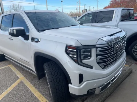 More photos of 2022 GMC Sierra 1500 Denali at Zeigler GMC of Holland, MI