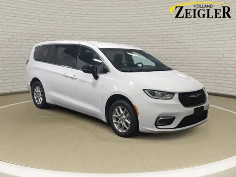 Another view of 2025 Chrysler Pacifica Select for sale in Holland, MI at Zeigler GMC of Holland