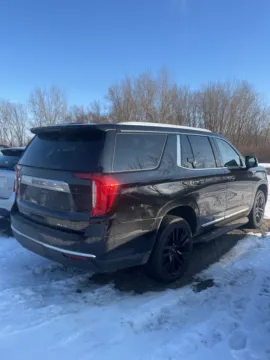 More photos of 2022 GMC Yukon SLT at Zeigler GMC of Holland, MI