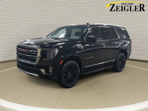 Black 2022 GMC Yukon SLT for sale in Holland, MI
