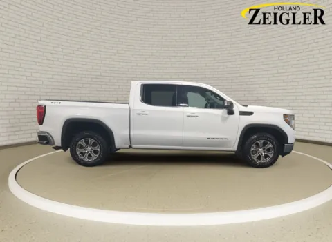More photos of 2022 GMC Sierra 1500 Limited SLE at Zeigler GMC of Holland, MI