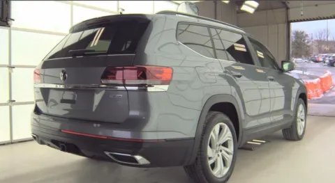 More photos of 2022 Volkswagen Atlas 3.6L V6 SE w/Technology at Zeigler GMC of Holland, MI