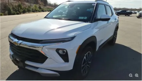 White 2025 Chevrolet TrailBlazer LT for sale in Holland, MI